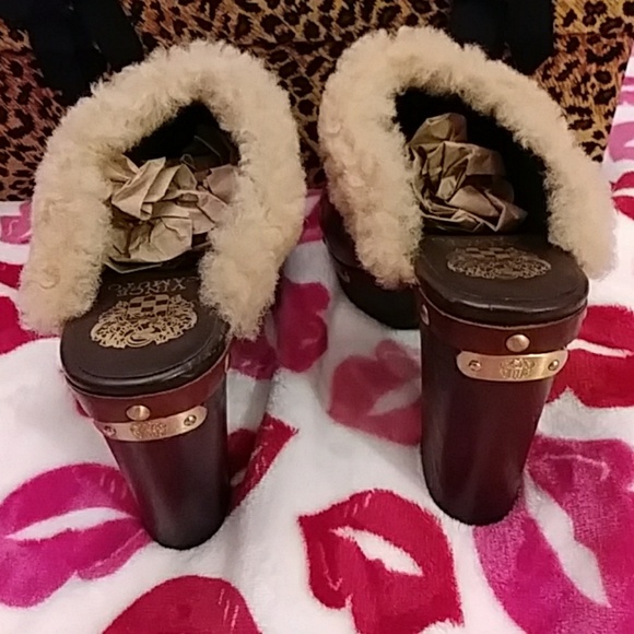 Vince Camuto Clogs - Picture 3 of 8